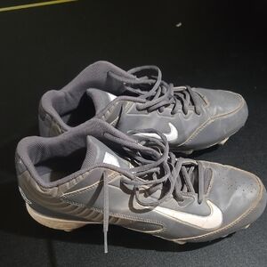 Nike Huarache Gray and White Metal Baseball Cleats